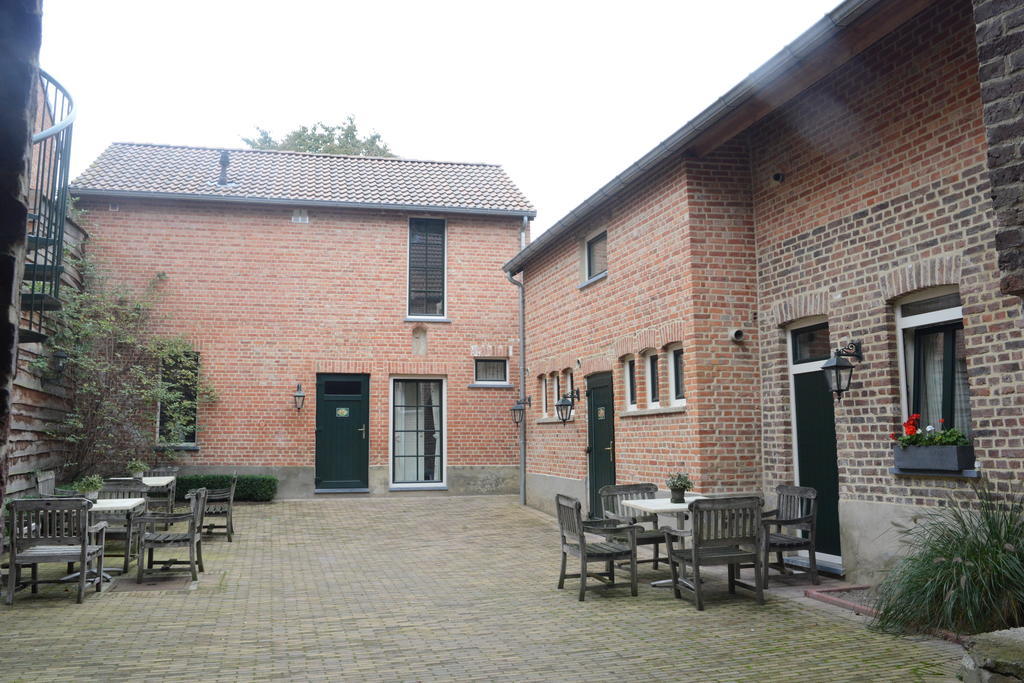 Vakantie Logies De Kleine Motte Bed and Breakfast Sint-Truiden Eksteriør billede